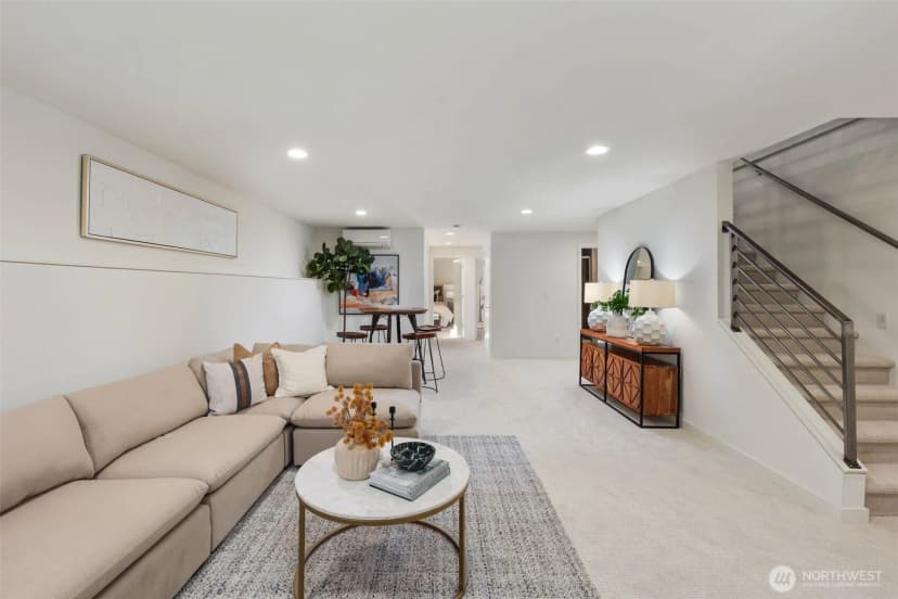 Property photo for 2117 5th Ave W, Seattle photo 23