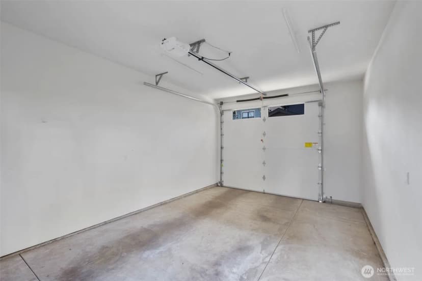 Property photo for 2117 5th Ave W, Seattle photo 33