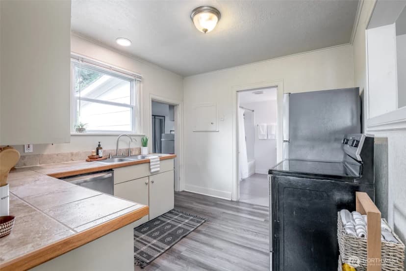 Property photo for 4020 S Asotin Street, Tacoma photo 14
