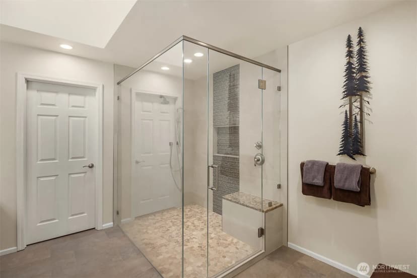 Property photo for 9920 197 Court Ne, Redmond photo 30