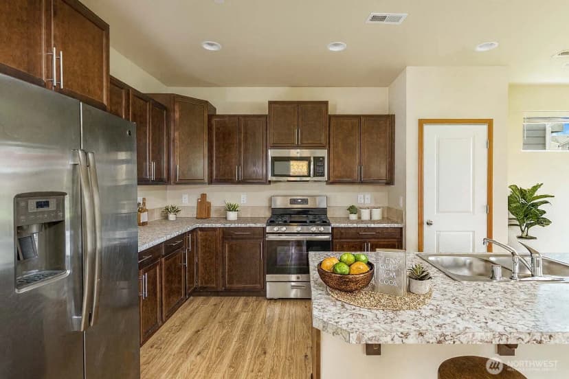 Property photo for 2383 Yulan Walk, Bremerton photo 8