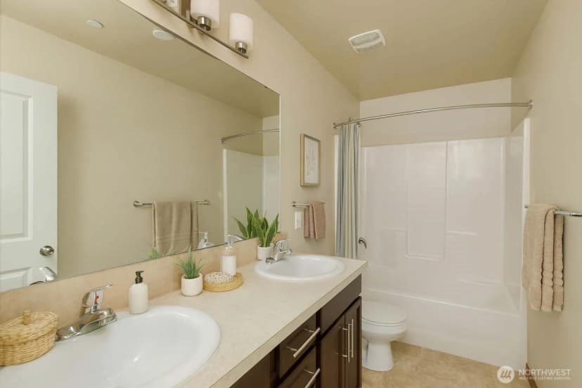Property photo for 2383 Yulan Walk, Bremerton photo 12
