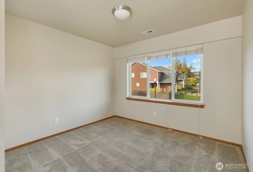Property photo for 2383 Yulan Walk, Bremerton photo 30
