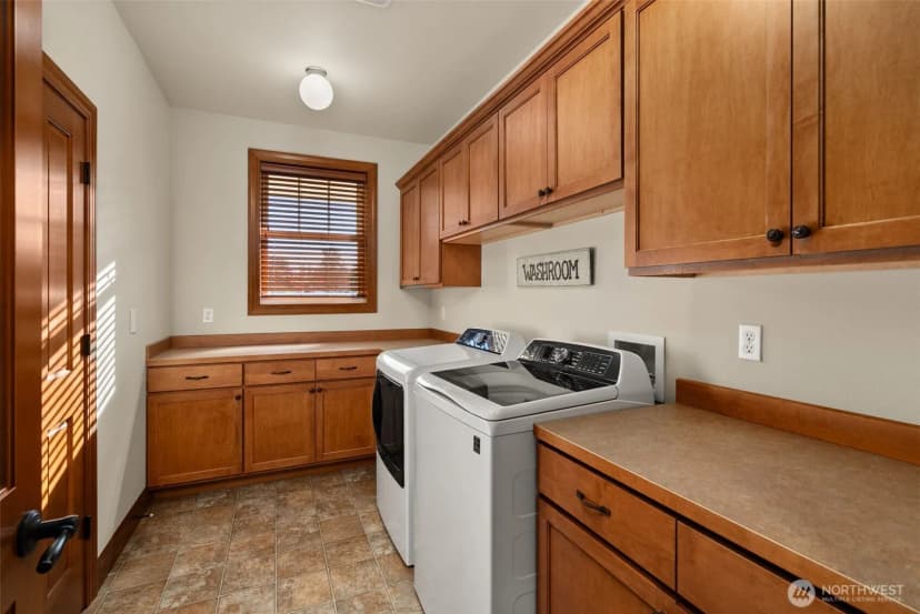 Property photo for 10516 40th Avenue E, Tacoma photo 21