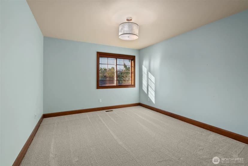 Property photo for 10516 40th Avenue E, Tacoma photo 23