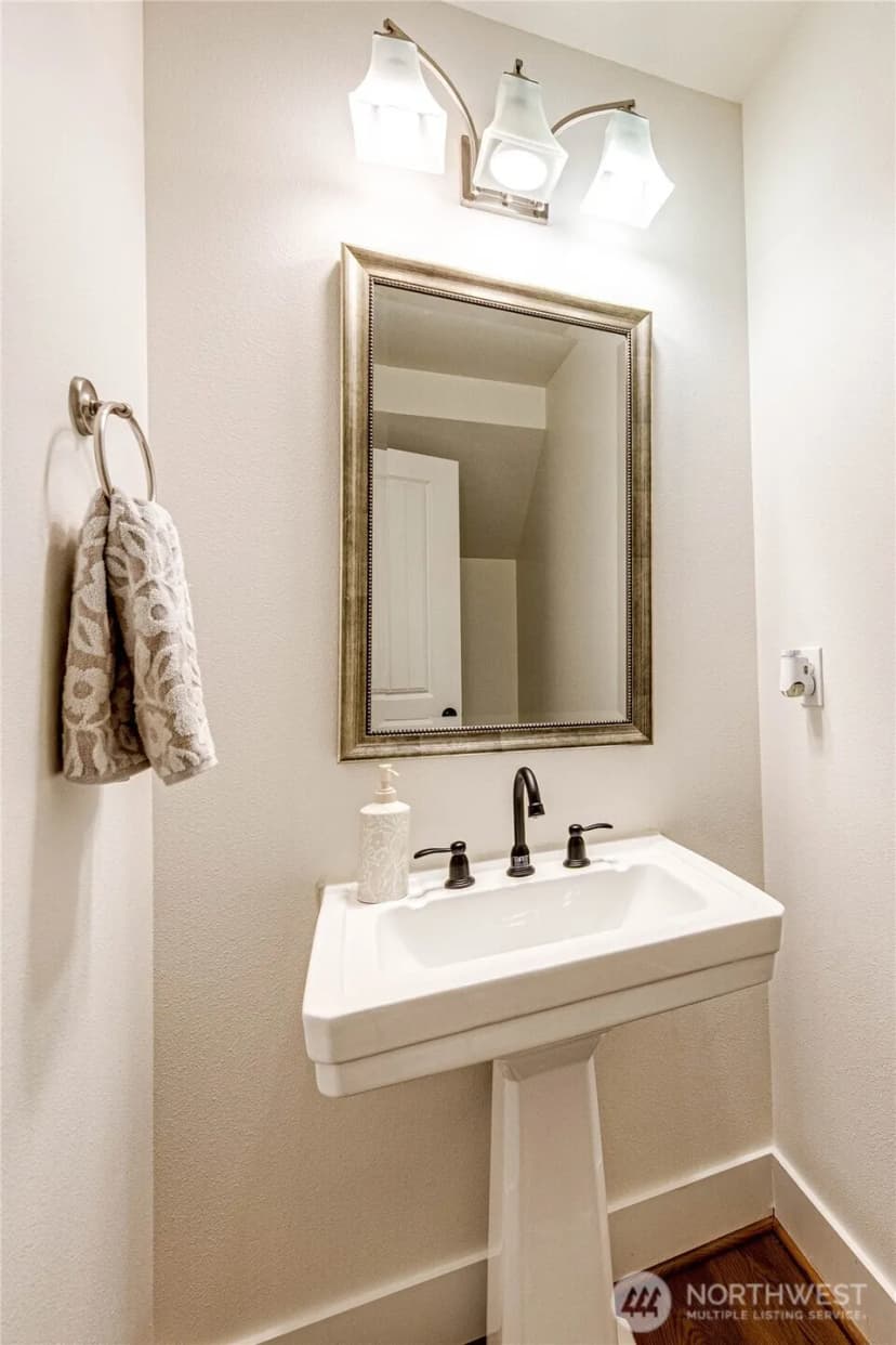 Property photo for 4766 Arbors Circle, Mukilteo photo 17
