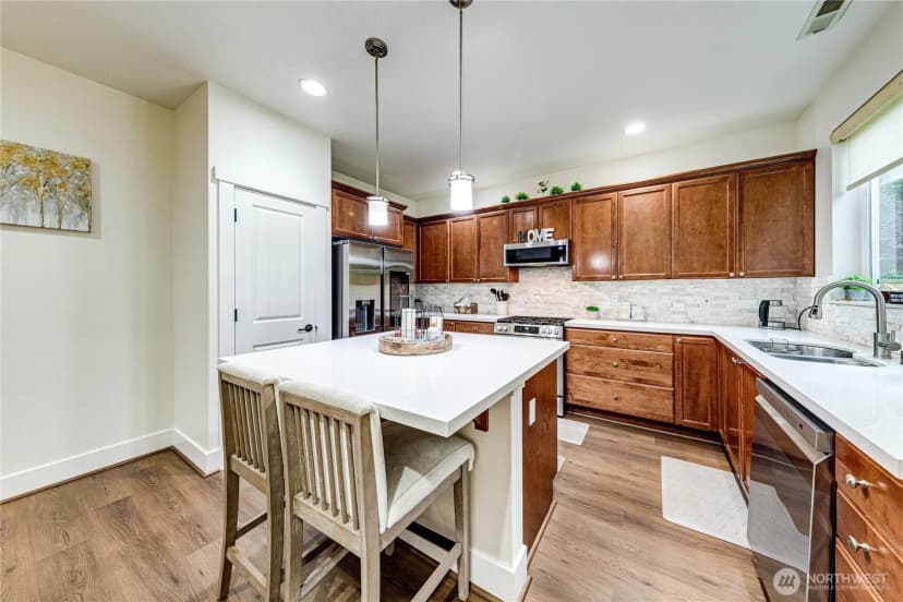 Property photo for 4766 Arbors Circle, Mukilteo photo 11