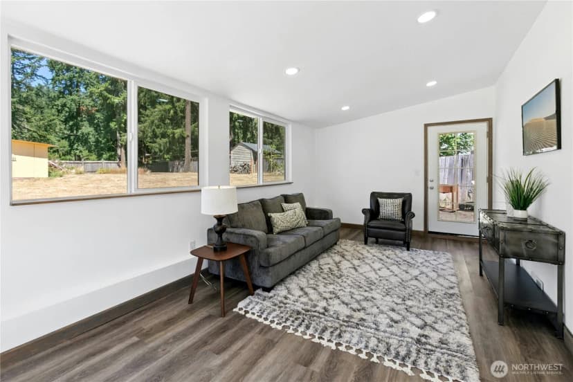 Property photo for 21614 Se May Valley Rd, Issaquah photo 15