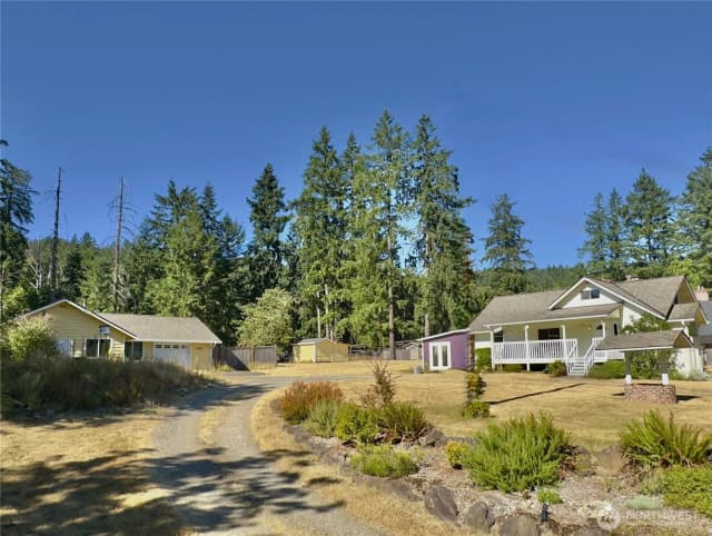 Property photo for 21614 Se May Valley Rd, Issaquah photo 2