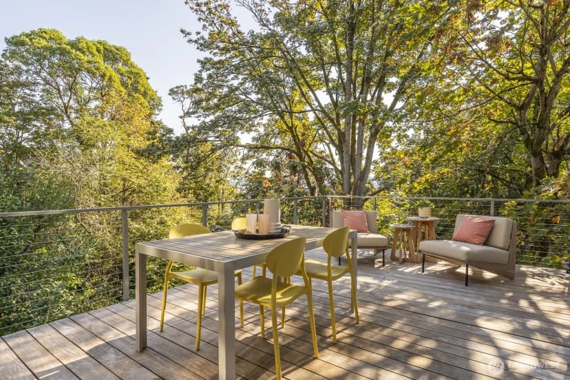 Property photo for 1516 Madrona Drive, Seattle photo 11