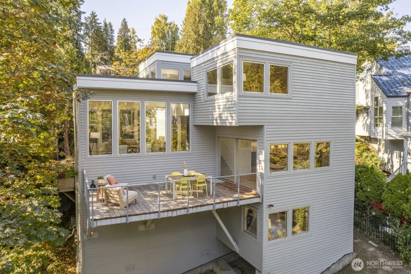 Property photo for 1516 Madrona Drive, Seattle photo 25