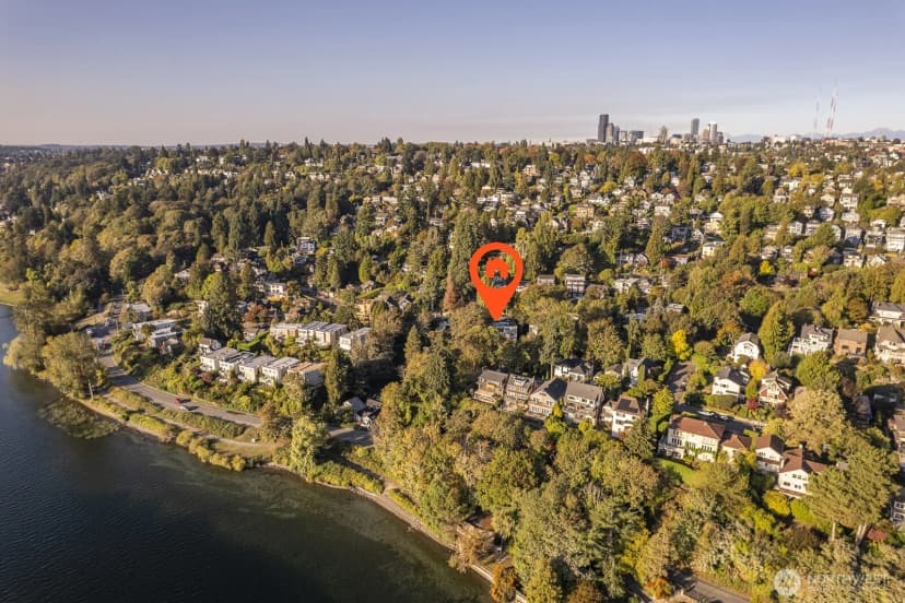 Property photo for 1516 Madrona Drive, Seattle photo 24