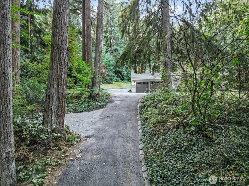 Property photo for 17525 164th Avenue Ne, Woodinville photo 3