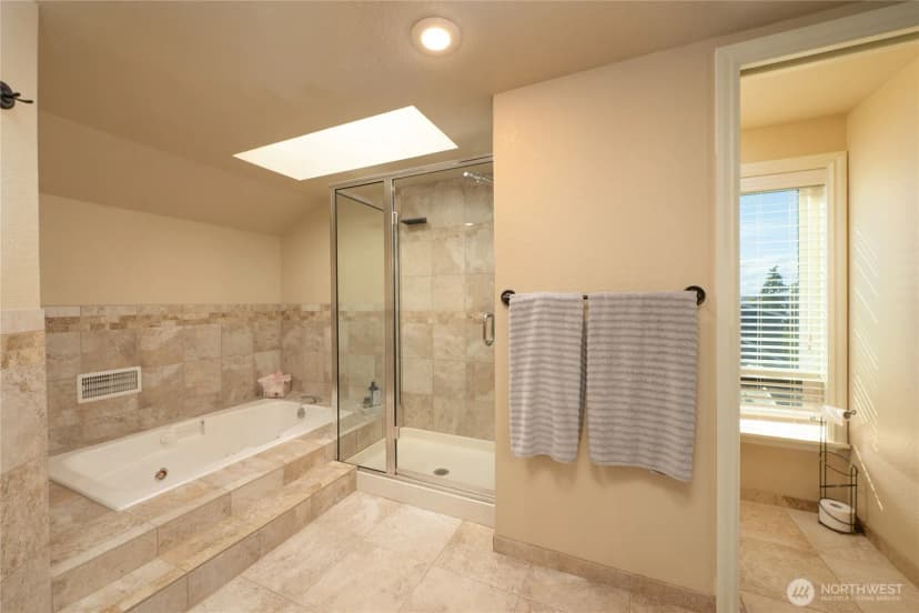 Property photo for 420 Sw 185th Place, Normandy Park photo 19
