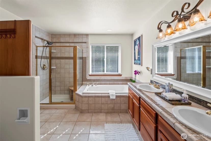 Property photo for 36003 36th Avenue E, Eatonville photo 21