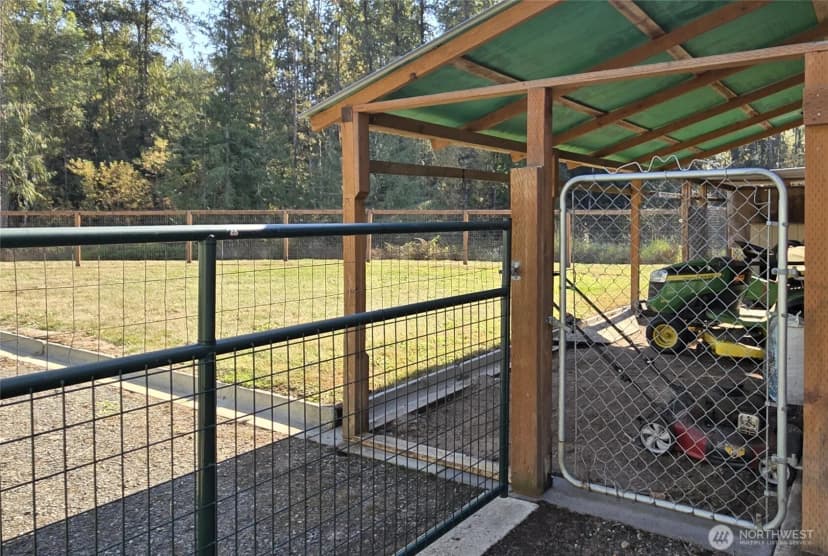 Property photo for 36003 36th Avenue E, Eatonville photo 35