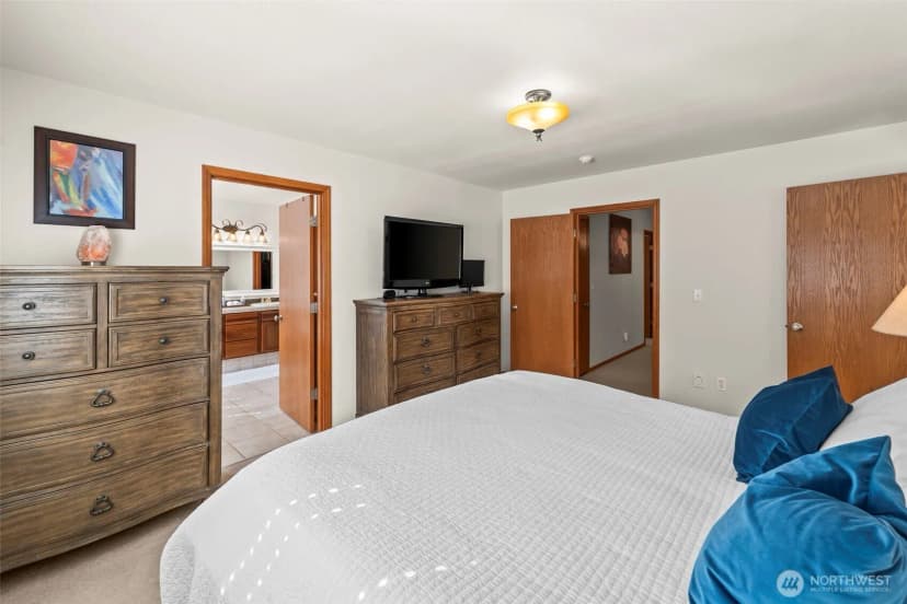 Property photo for 36003 36th Avenue E, Eatonville photo 18