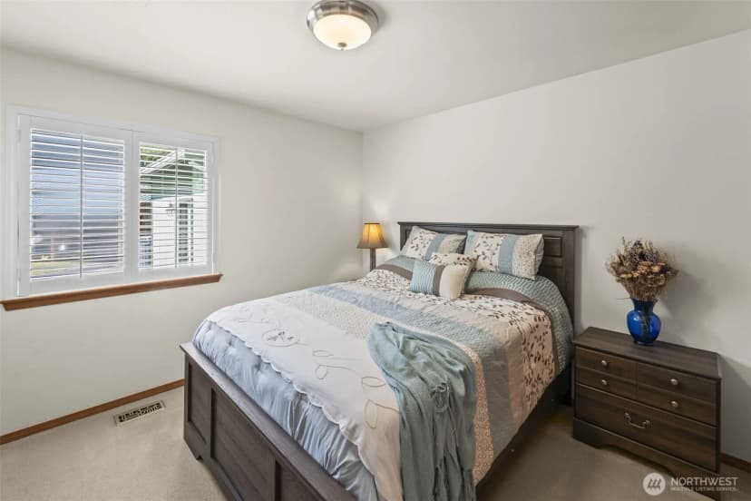 Property photo for 36003 36th Avenue E, Eatonville photo 27