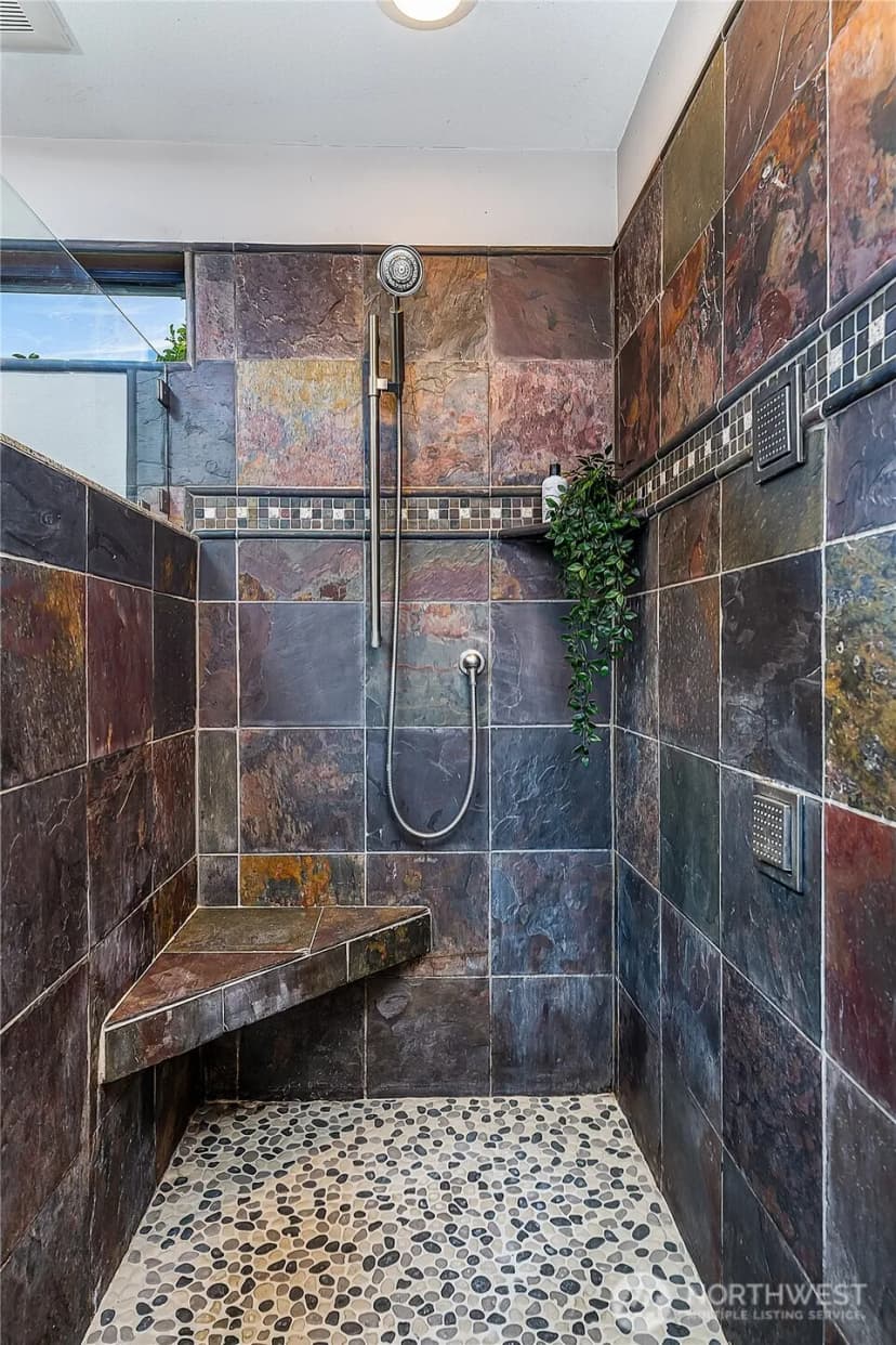 Property photo for 1809 136th Place Se, Bellevue photo 18