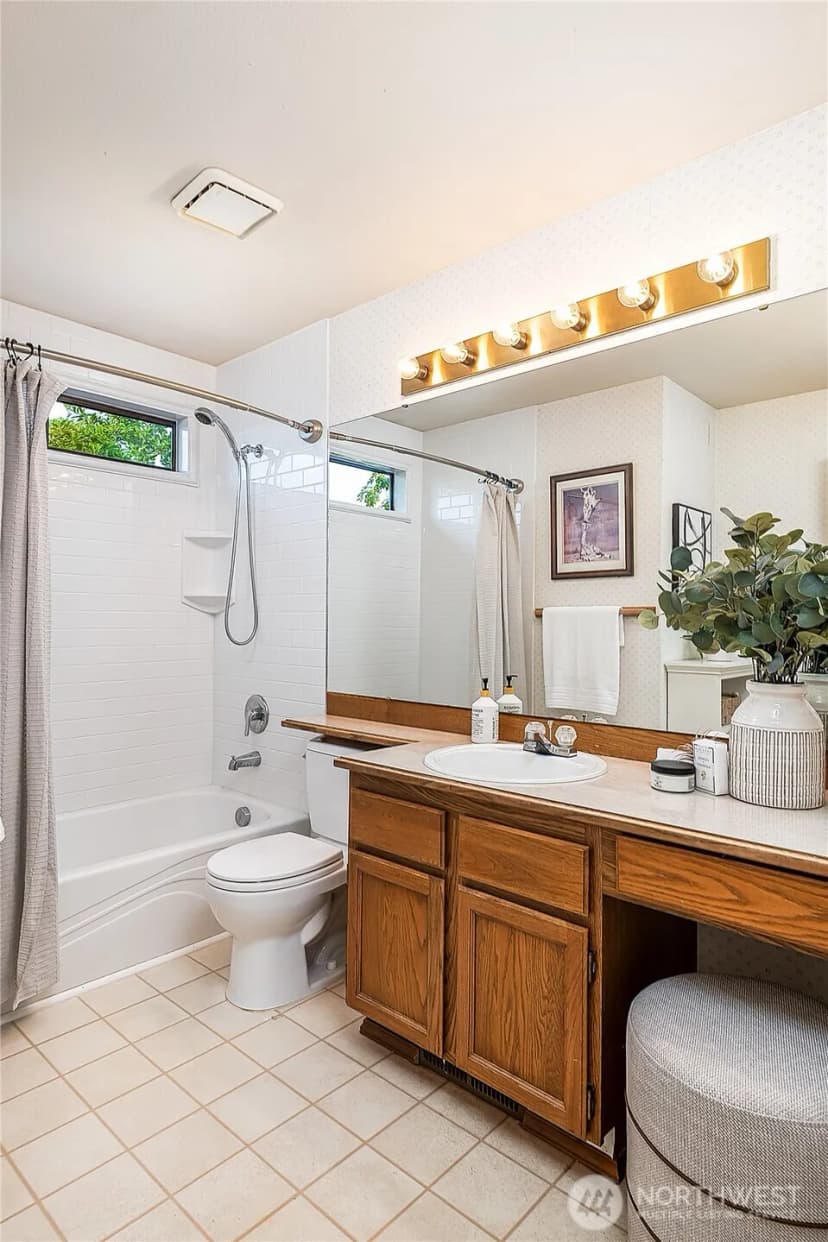 Property photo for 1809 136th Place Se, Bellevue photo 21