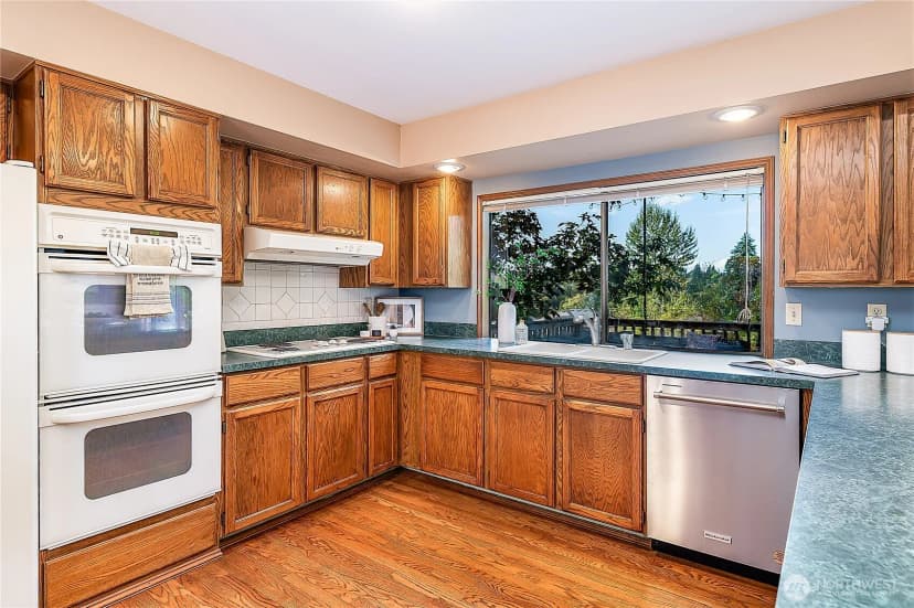 Property photo for 1809 136th Place Se, Bellevue photo 6