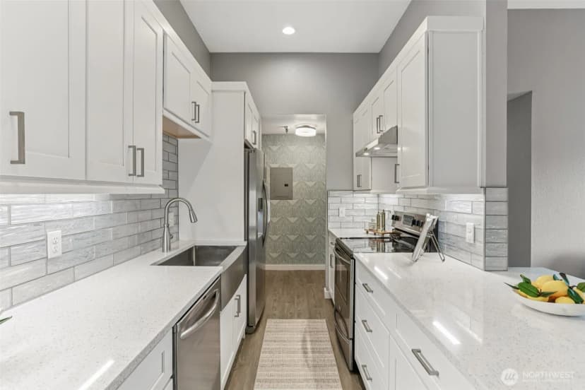 Property photo for 1100 Harrington Ave Ne #306, Renton photo 6
