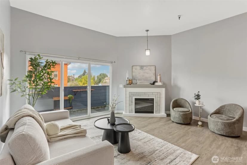 Property photo for 1100 Harrington Ave Ne #306, Renton photo 2