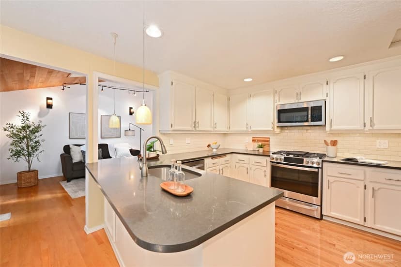 Property photo for 21829 Ne 154th Street, Woodinville photo 9