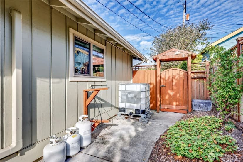 Property photo for 1815 Lawrence Street, Port Townsend photo 34