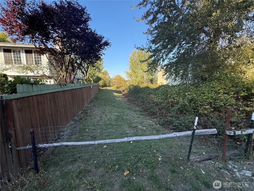 Property photo for 2928 S Bradford Street, Seattle photo 2