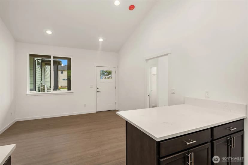 Property photo for 12344 13th Place Sw #1c, Burien photo 7