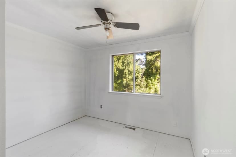 Property photo for 7545 Old Military Road Ne, Bremerton photo 13