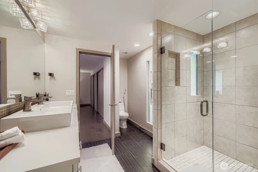 Property photo for 12862 Ne 10th Place, Bellevue photo 22
