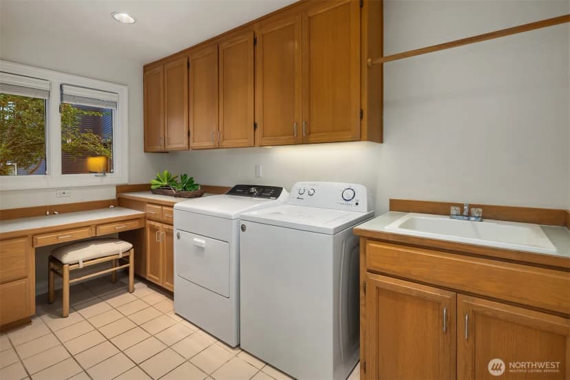 Property photo for 8726 Paisley Drive Ne, Seattle photo 35