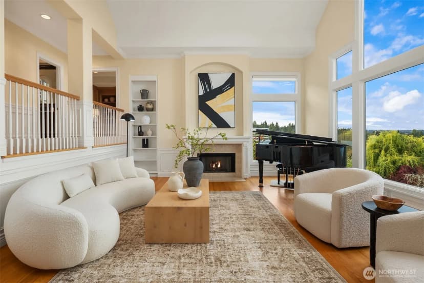 Property photo for 8726 Paisley Drive Ne, Seattle photo 4