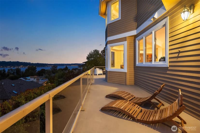 Property photo for 8726 Paisley Drive Ne, Seattle photo 17