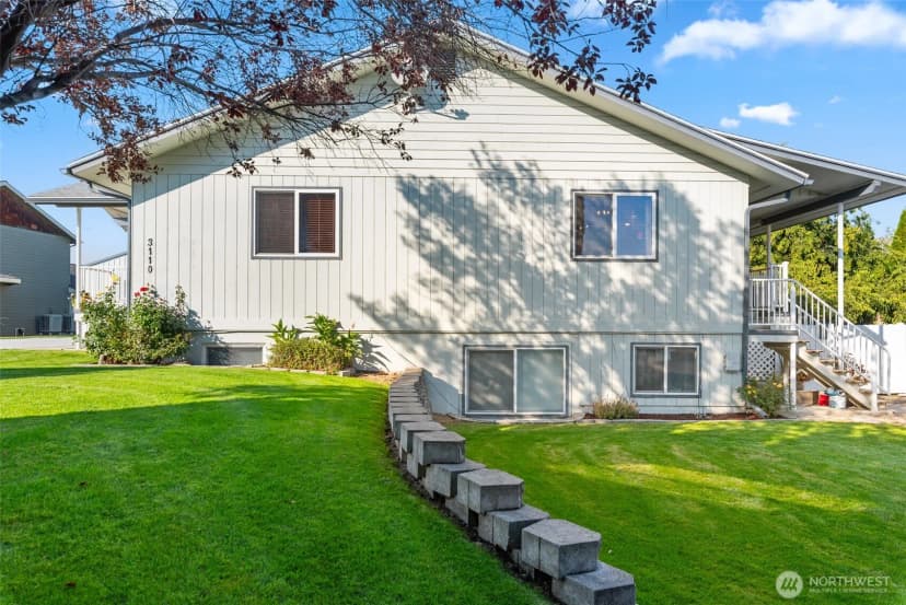 Property photo for 3110 Se 1st St, East Wenatchee photo 3