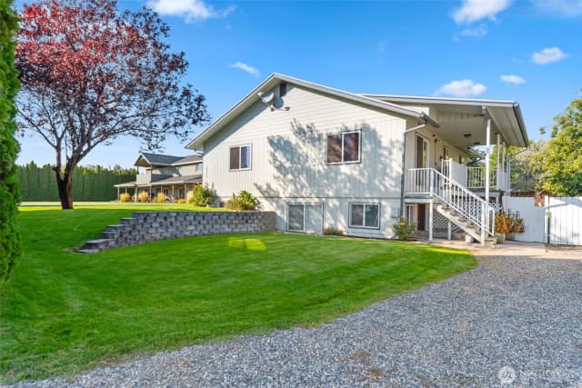 Property photo for 3110 Se 1st St, East Wenatchee photo 4