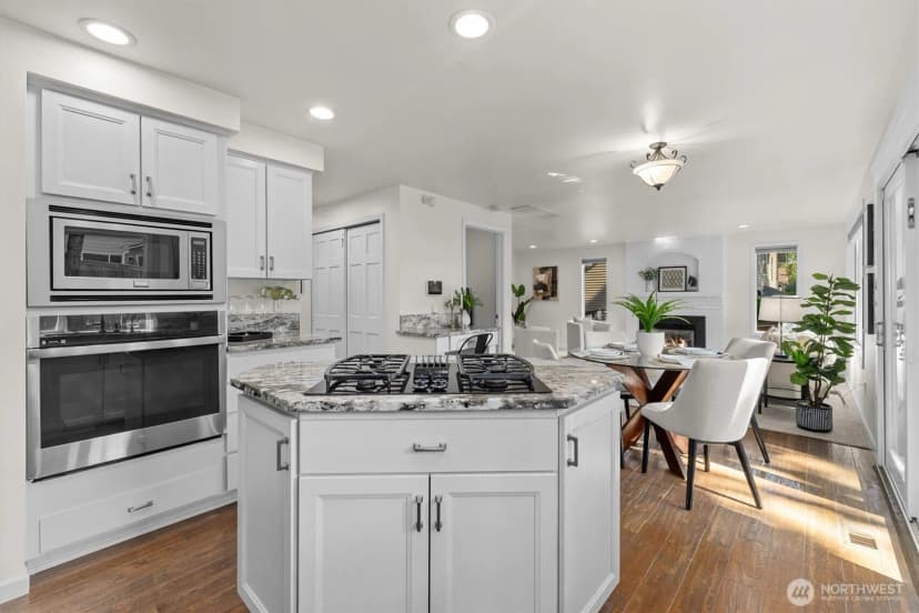 Property photo for 23109 Ne 18th Place, Sammamish photo 10