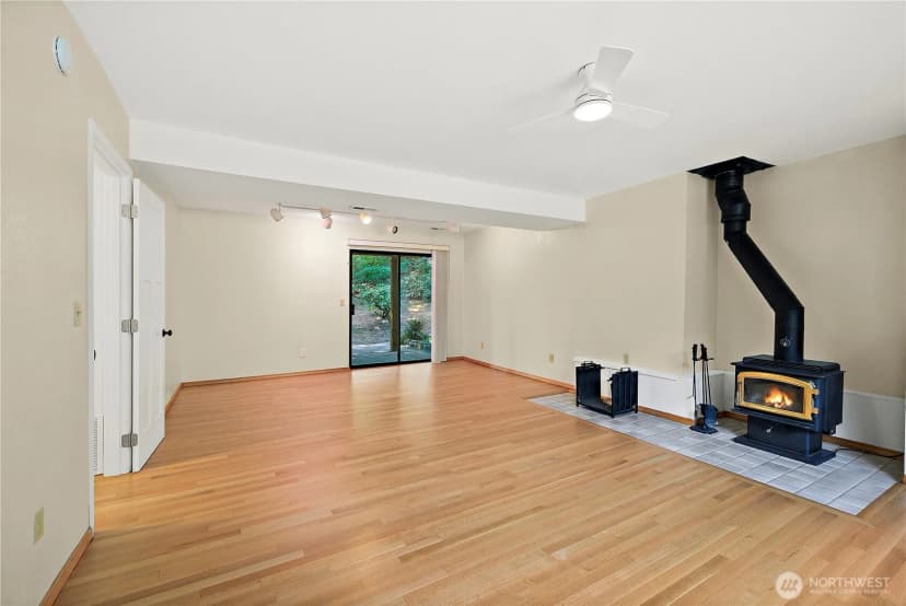 Property photo for 1080 Ridgewood Circle Sw, Issaquah photo 21