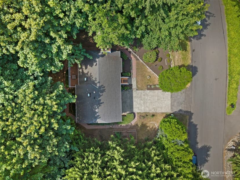 Property photo for 1080 Ridgewood Circle Sw, Issaquah photo 31
