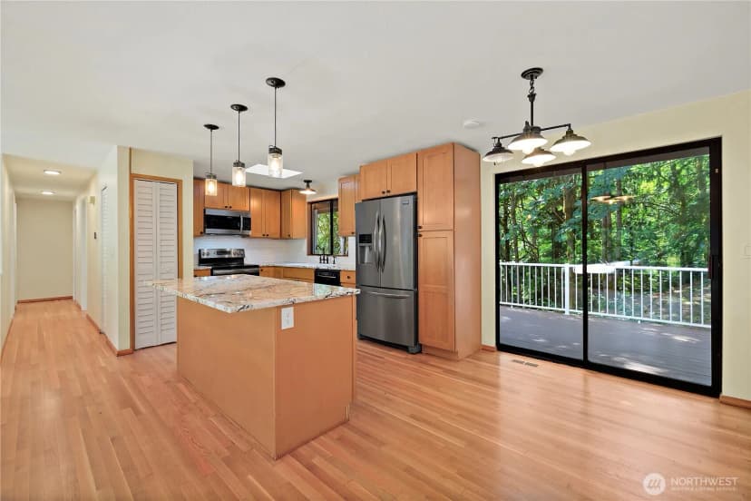 Property photo for 1080 Ridgewood Circle Sw, Issaquah photo 11