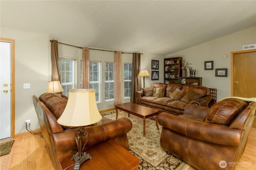 Property photo for 1317 Crescent Beach Road, Port Angeles photo 8