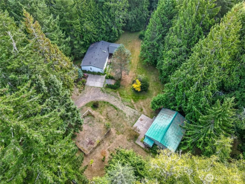 Property photo for 1317 Crescent Beach Road, Port Angeles photo 2