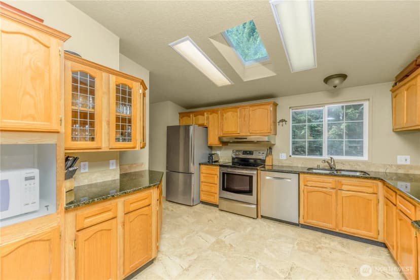 Property photo for 1317 Crescent Beach Road, Port Angeles photo 9