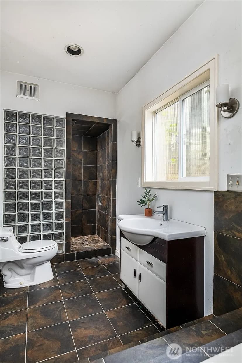Property photo for 9521 25th Avenue Nw, Seattle photo 14