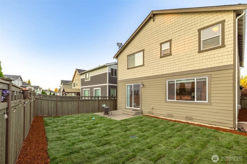 Property photo for 33185 Glacier Avenue Se, Black Diamond photo 9