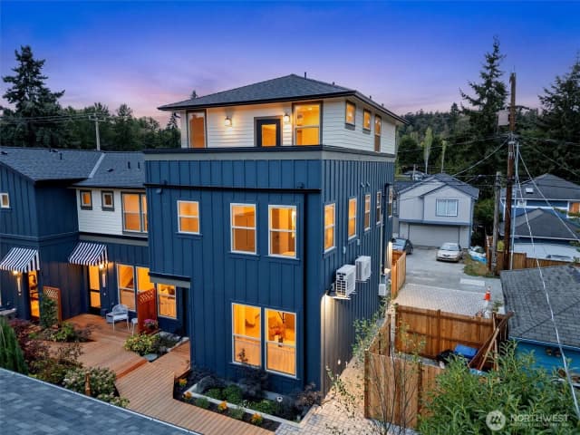 Property photo for 5033 25th Avenue Sw #b, Seattle photo 3