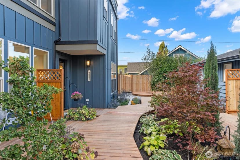 Property photo for 5033 25th Avenue Sw #b, Seattle photo 6