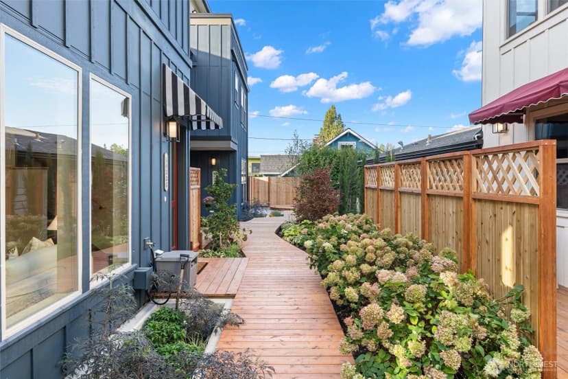 Property photo for 5033 25th Avenue Sw #b, Seattle photo 31